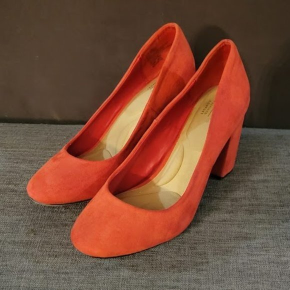 Apt 9: Red Hot Chunky Heels in Size 8‎ with Round Heels - Picture 2 of 5